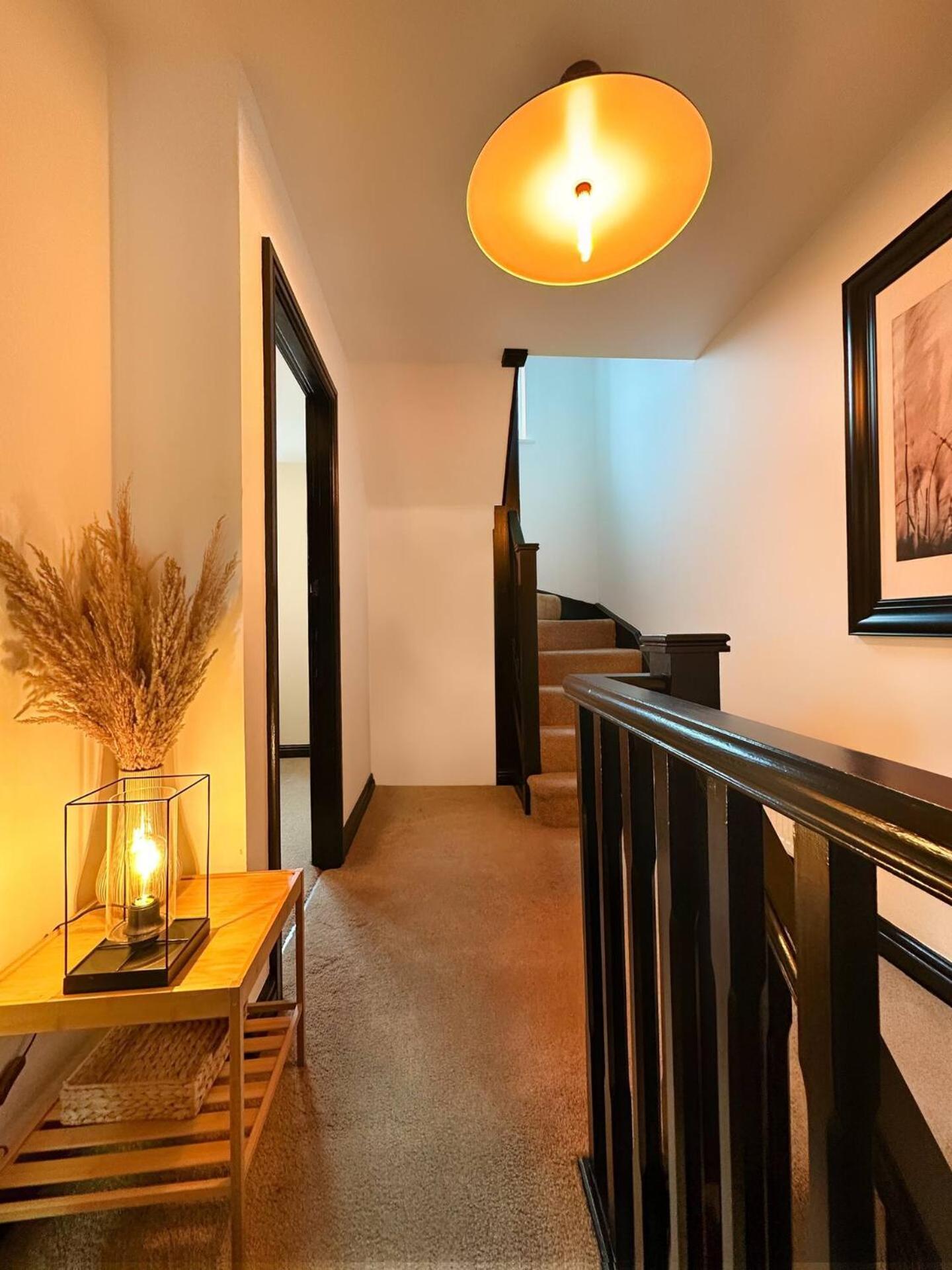 マンチェスター Scandinavian Haus For 8ヴィラ エクステリア 写真